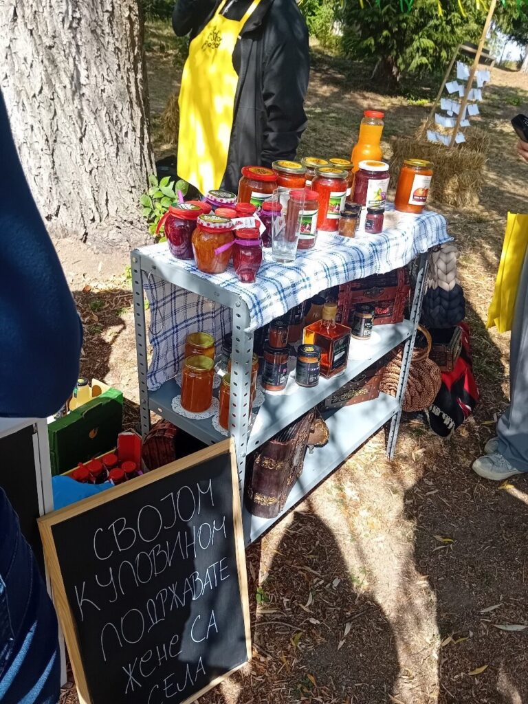 2 zenska pijaca