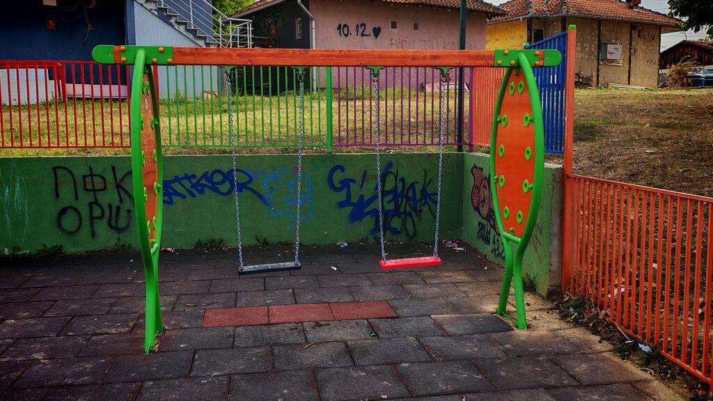 Rekonstrukcija dečijih igrališta u Lazarevcu: Radovi na pet lokacija