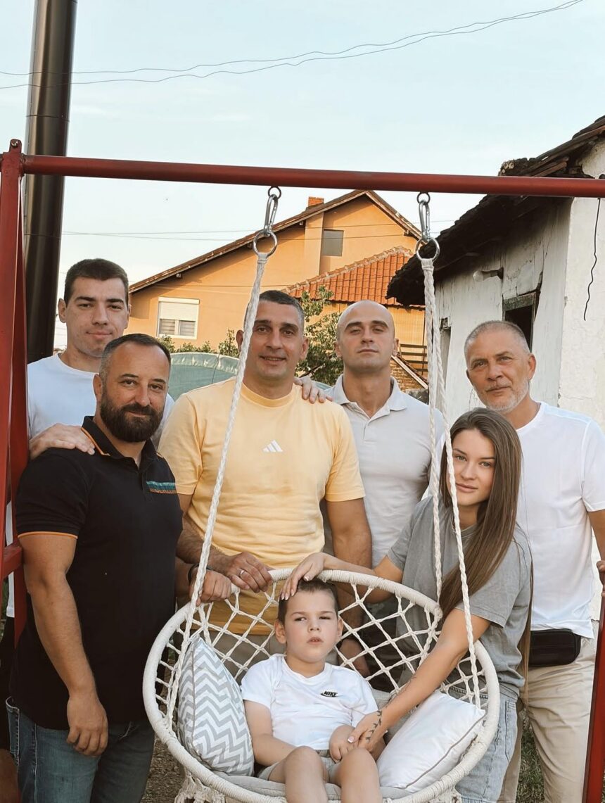 Humanitarno hodočašće za Kostu Leševića: Od Lazarevca do Ostroga pešice za ozdravljenje malog dečaka